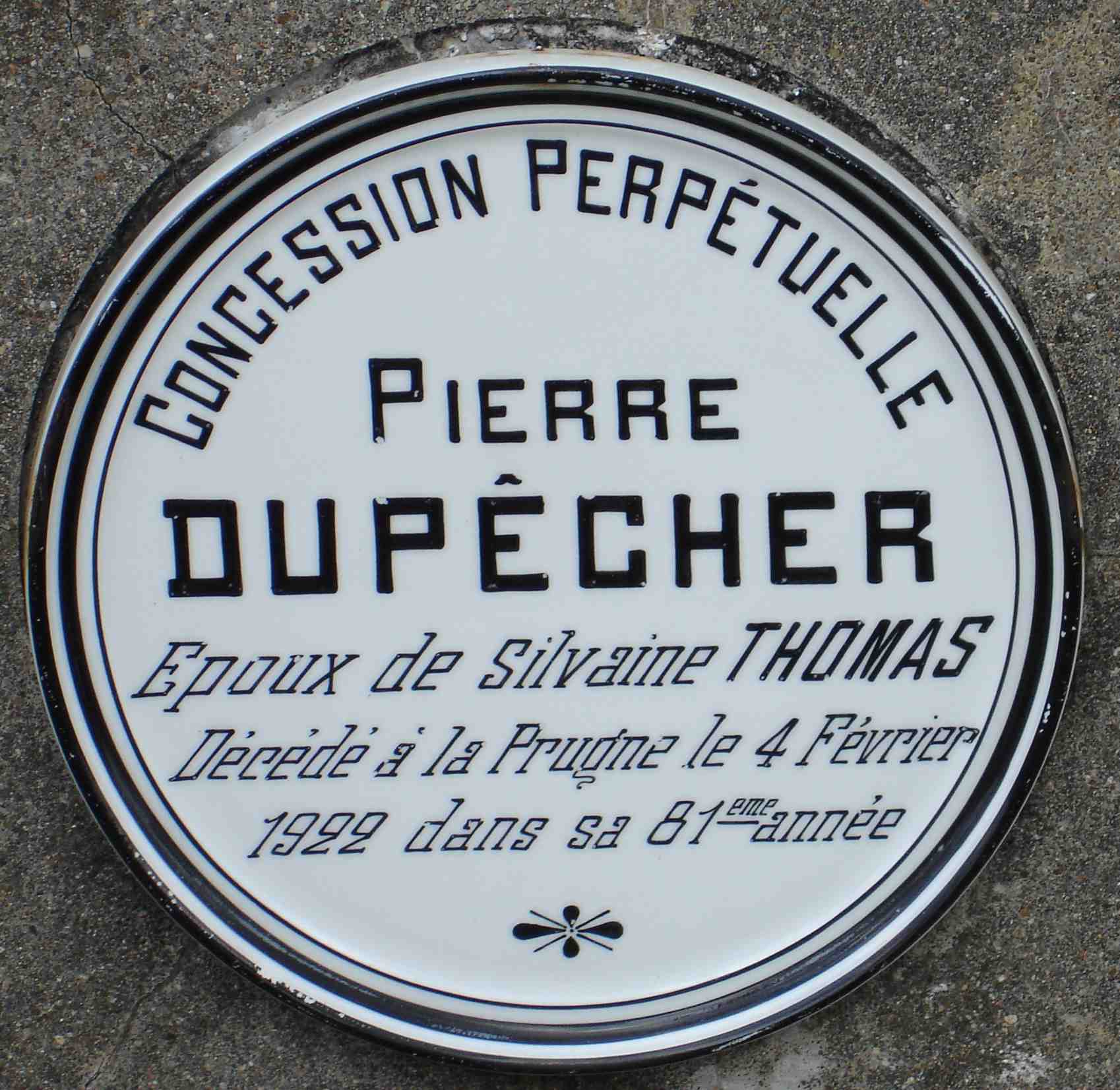 Plaque sur son caveau